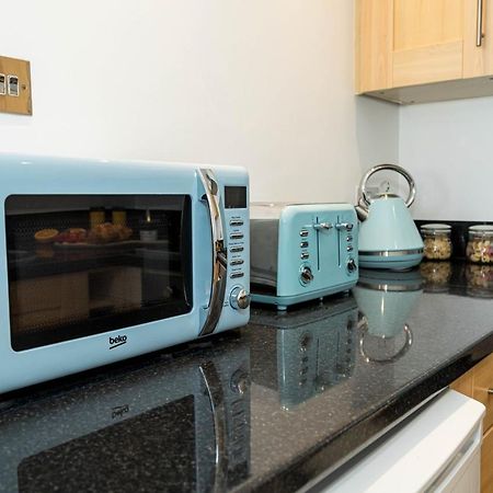 Ocean Breeze - 1 Minute From The Beach - 10 Minute From Bic - Fast Wi-Fi - Smart Tv Bournemouth Exteriér fotografie