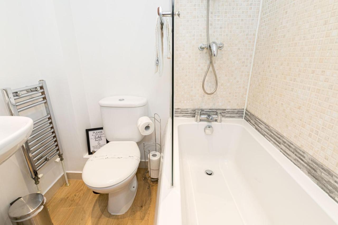Ocean Breeze - 1 Minute From The Beach - 10 Minute From Bic - Fast Wi-Fi - Smart Tv Bournemouth Exteriér fotografie
